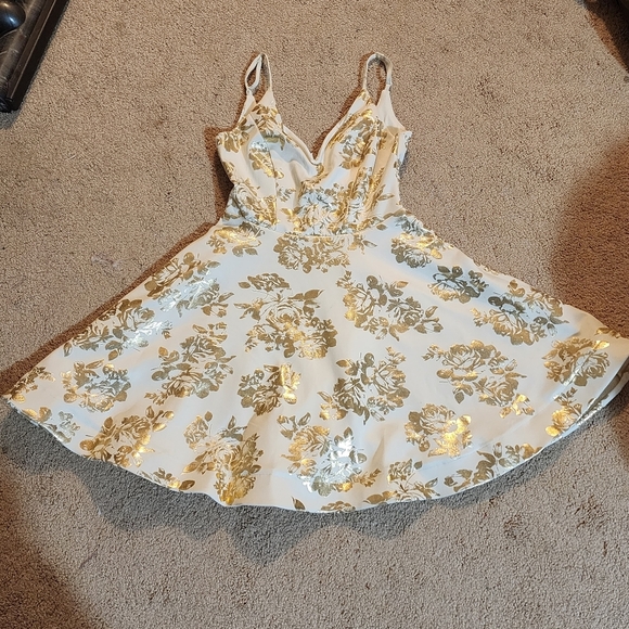 Juniors Cocktail Dress - Picture 4 of 16